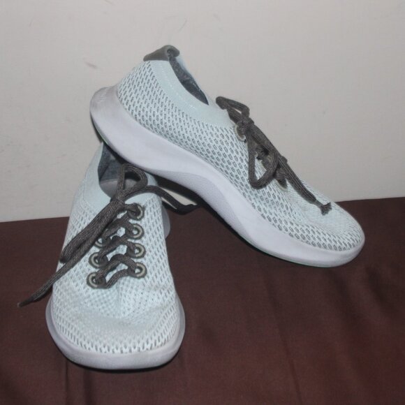 VGC LADIES ALLBIRDS SNEAKERS - 8 1/2 - Picture 1 of 7